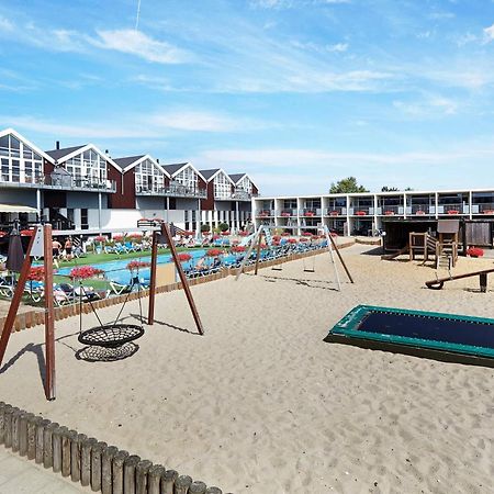 4 Person Holiday Home On A Holiday Park In Glesborg 외부 사진