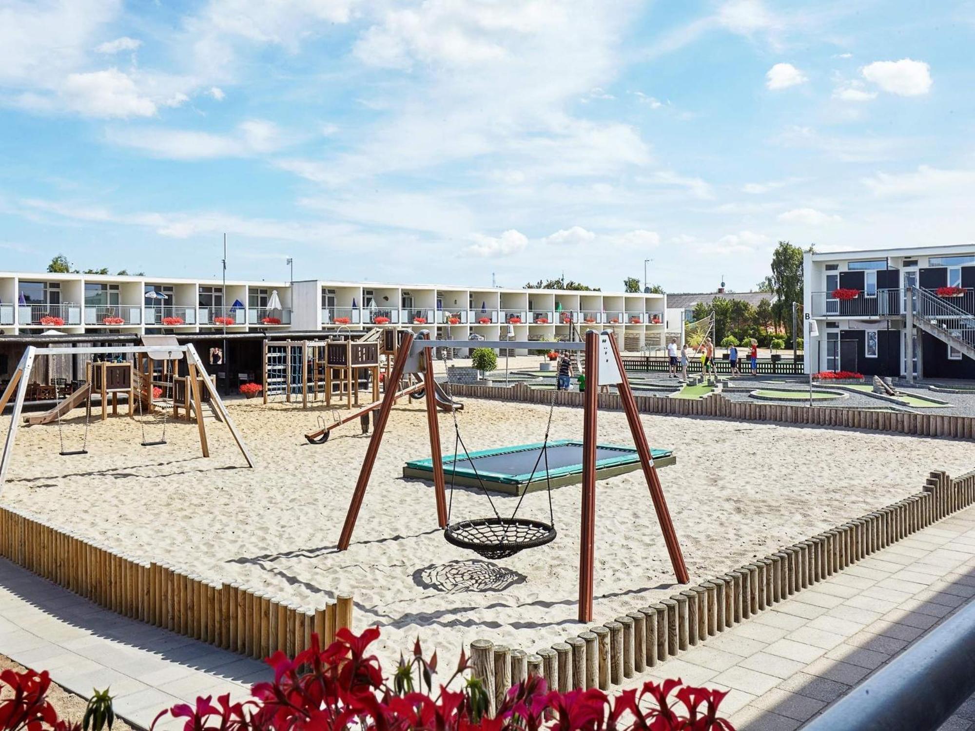 4 Person Holiday Home On A Holiday Park In Glesborg 외부 사진
